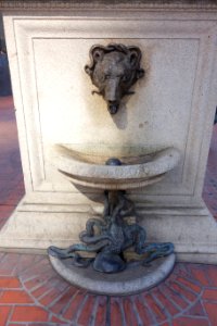 Fountain with bear and octopus - Admission Day Monument - San Francisco - DSC03521
