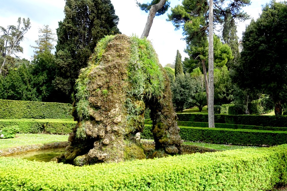 Fountaine delle Mete - Villa d'Este - Tivoli, Italy - DSC03927