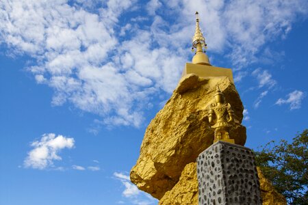 Buddha lumphun thailand