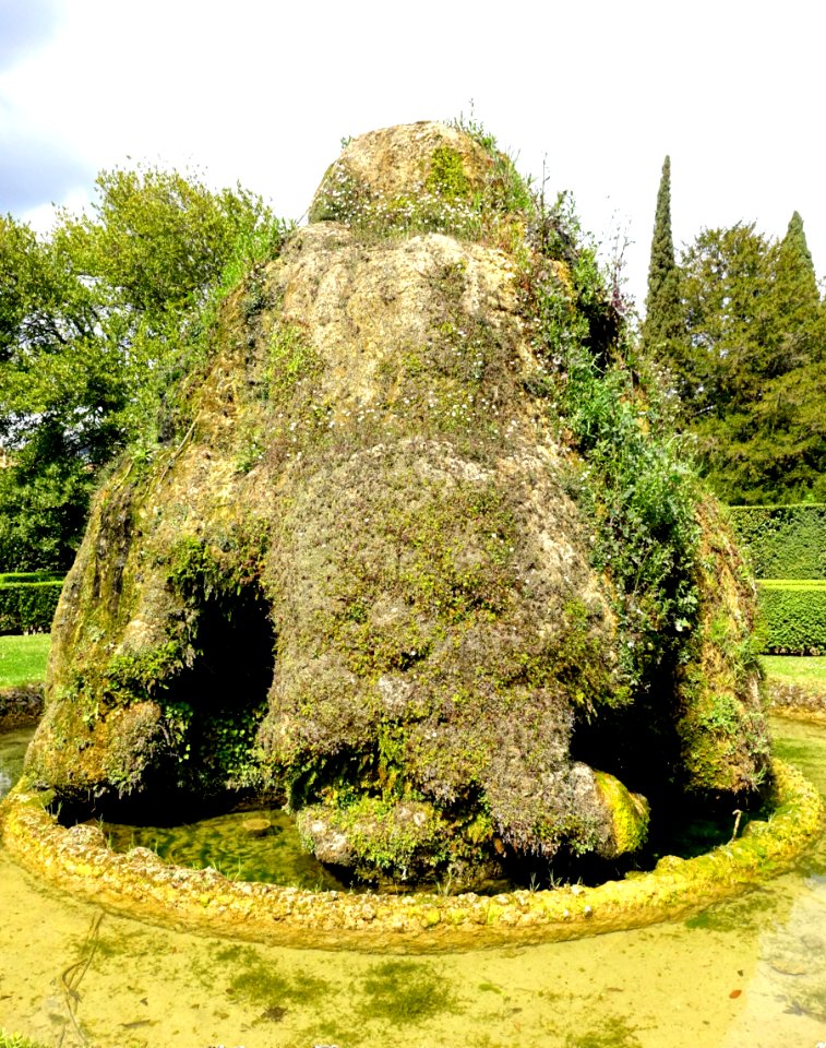 Fountaine delle Mete - Villa d'Este - Tivoli, Italy - DSC03919