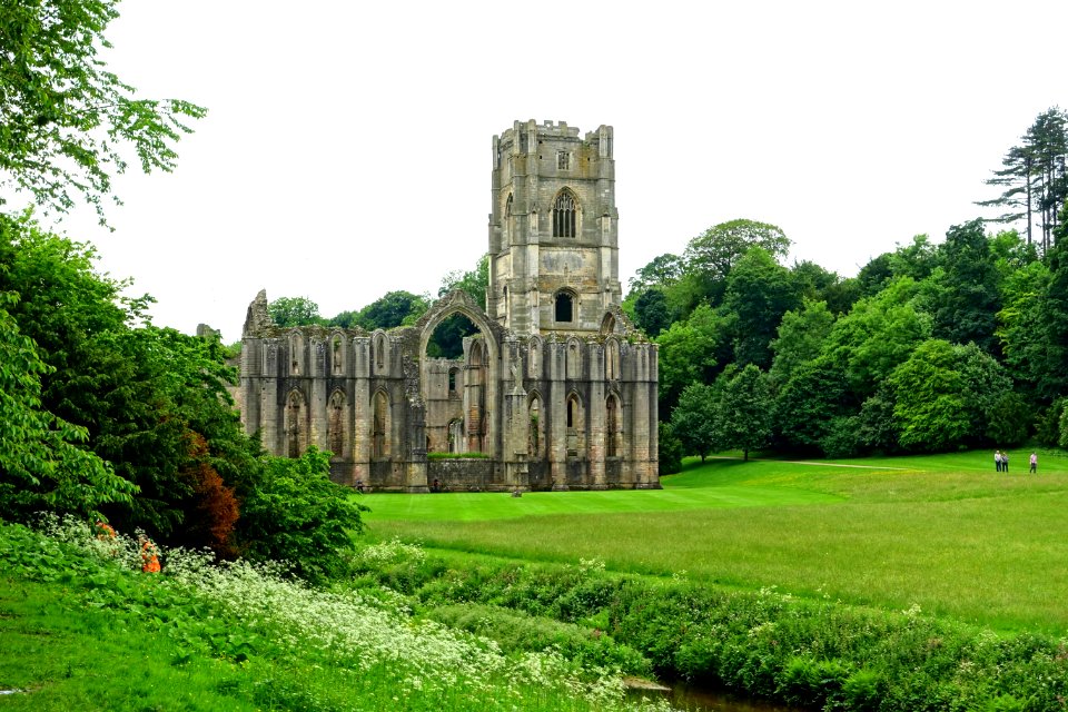 Fountains Abbey - North Yorkshire, England - DSC00986
