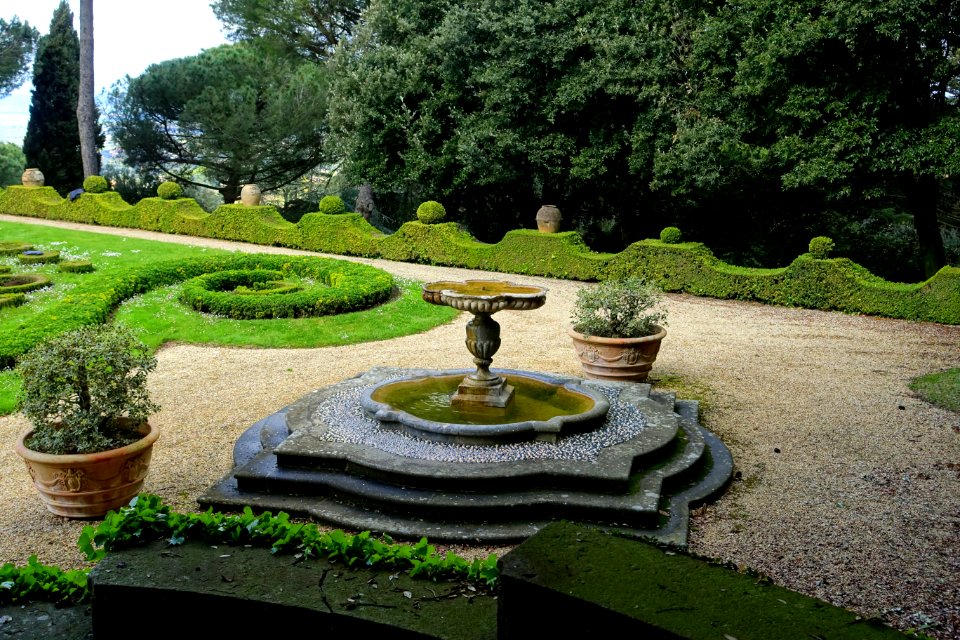 Fountain - Barberini Gardens - Castel Gandolfo - DSC04456