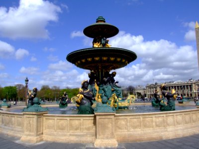 Fountain at Place de la Concorde pic1 photo