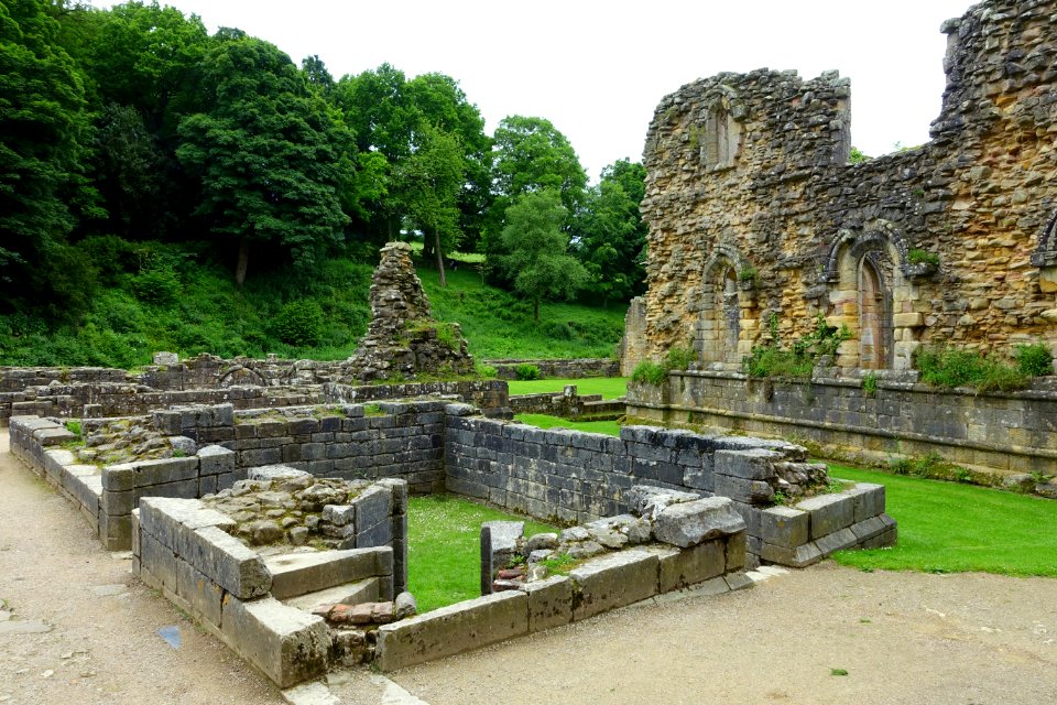 Fountains Abbey - North Yorkshire, England - DSC00638