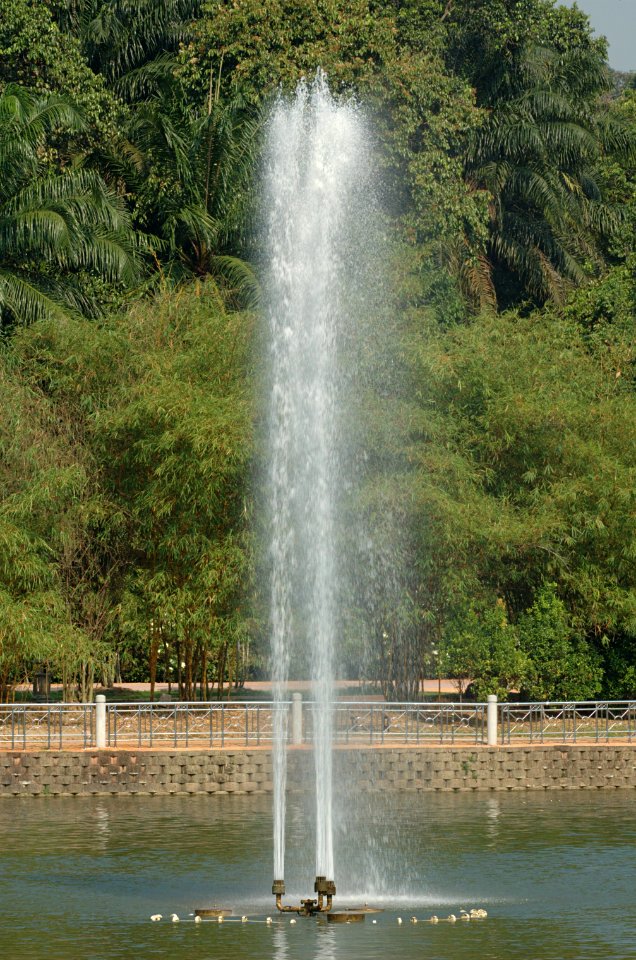 Fountain-Lake-Gardens-Kuala-Lumpur-20070216-002