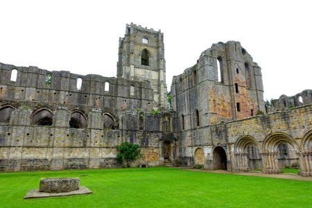 Fountains Abbey - North Yorkshire, England - DSC00651