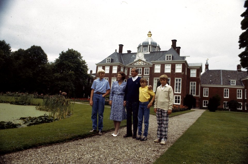 Fotosessie Koninklijke Familie op Huis ten Bosch gezin voor Paleis Huis ten Bo, Bestanddeelnr 253-8767