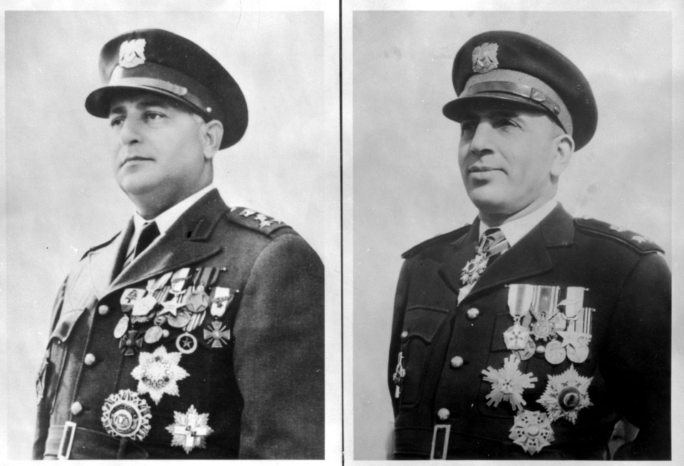 Fotos van twee portretten van militairen generaal Adib al-Shishlakly en kolone, Bestanddeelnr 254-3692