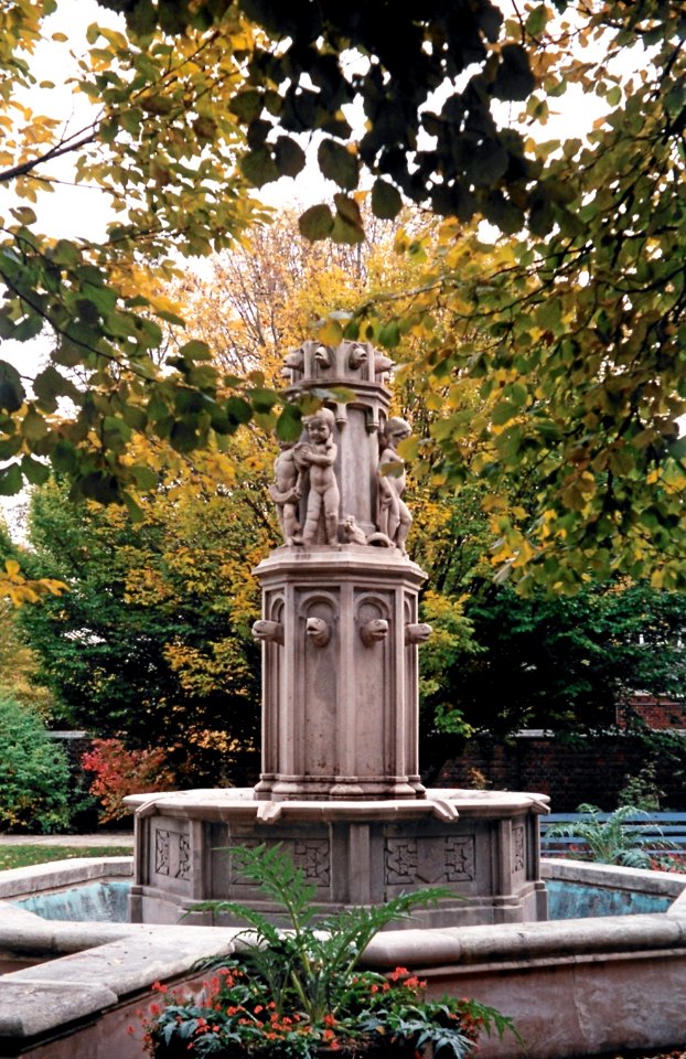 Fountain, Mellon Park, 2008-11-02, 01