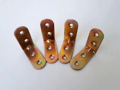 Four bronze angle brackets - 4 x 4 cm - E