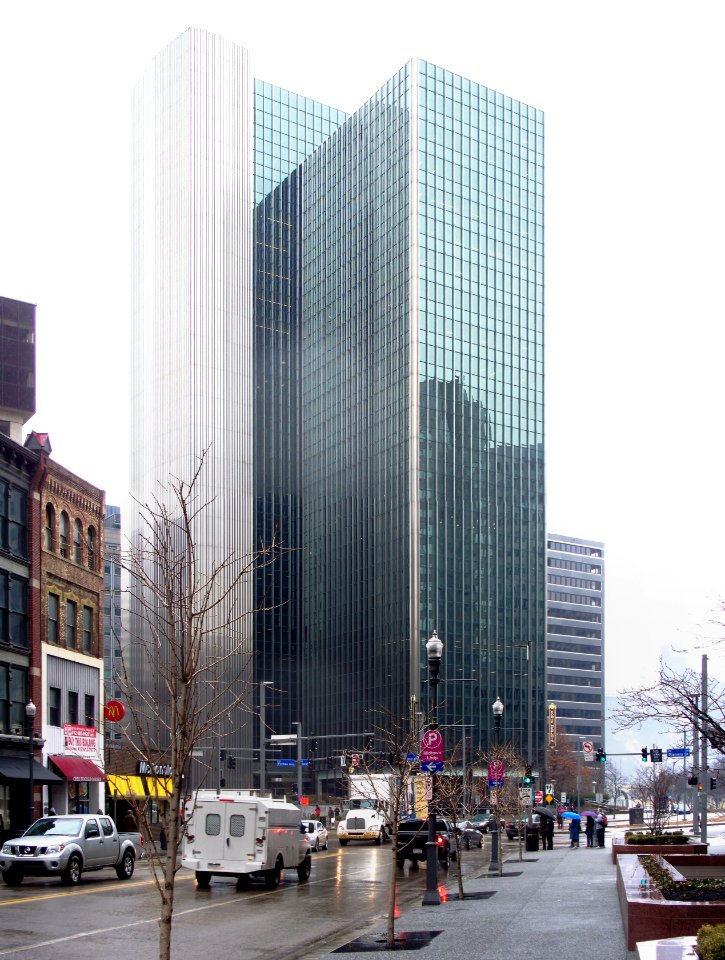 Four Gateway Center, 2015-03-10, 02