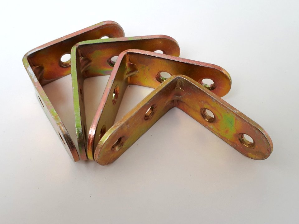 Four bronze angle brackets - 4 x 4 cm - A