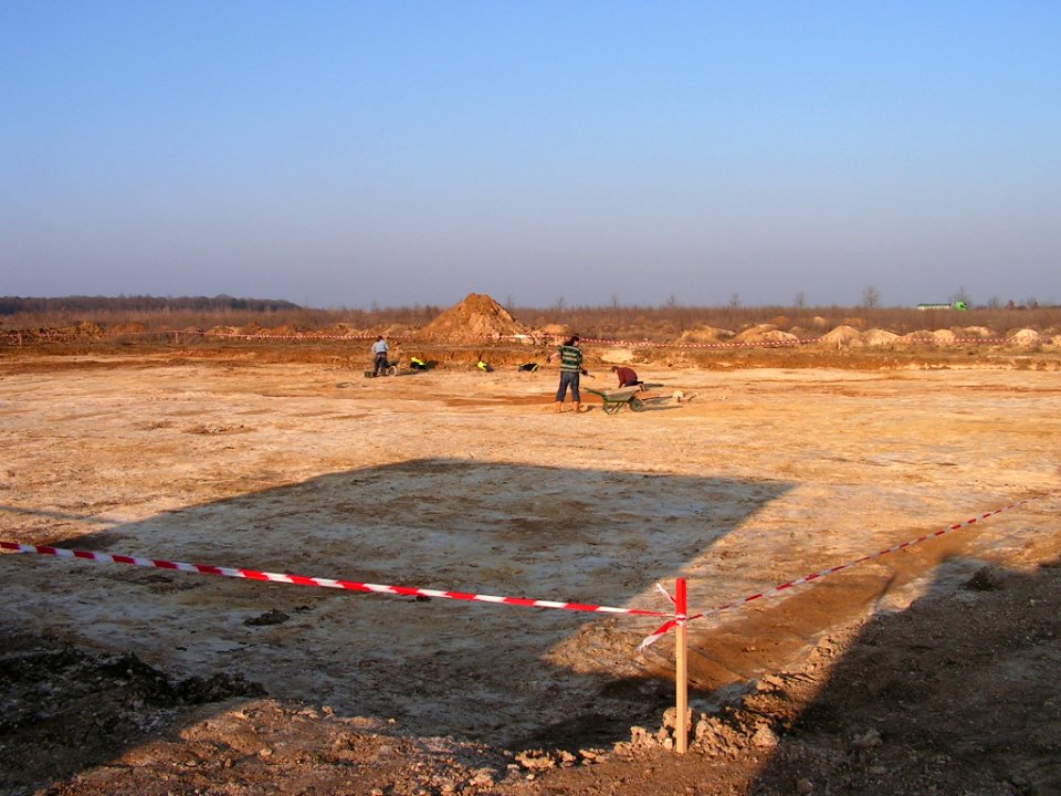 Fouilles archeologiques a Darvault (77) - 12
