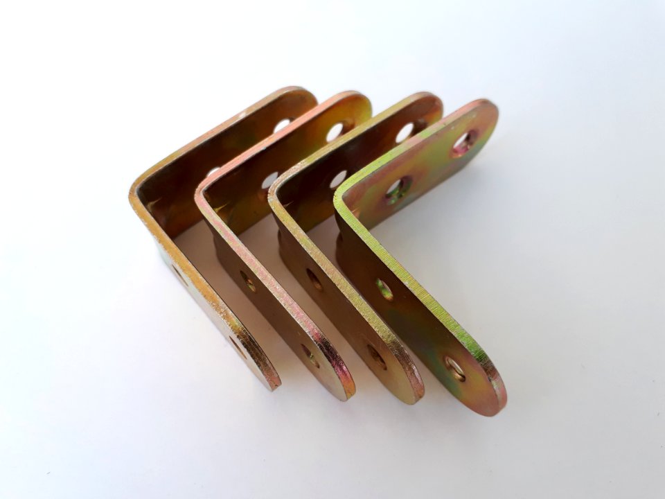 Four bronze angle brackets - 4 x 4 cm - C