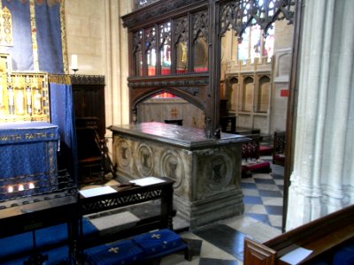 Founder'sTombFairford