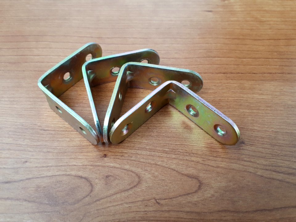 Four bronze angle brackets - 4 x 4 cm - B
