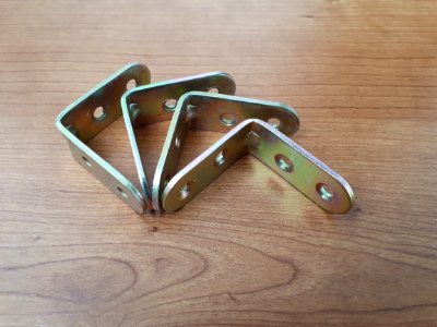 Four bronze angle brackets - 4 x 4 cm - B