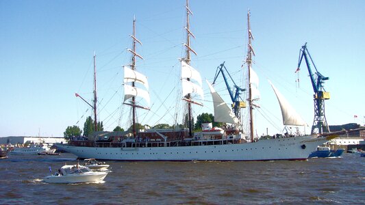 Spout parade sailing vessel sea cloud
