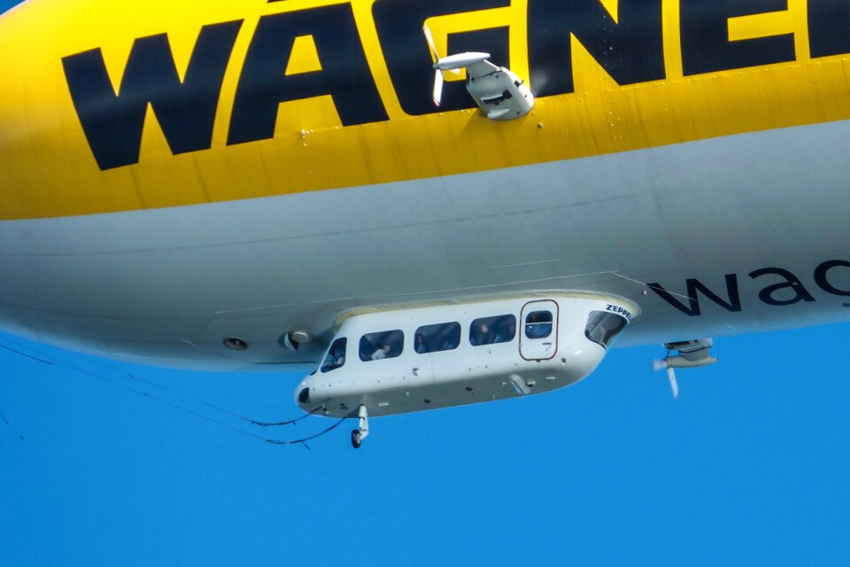 Rigid airship aviation hydrogen