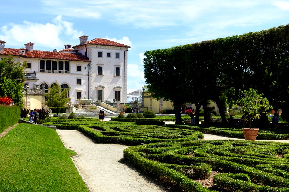 Formal gardens and villa - Vizcaya Museum and Gardens - Miami, Florida - DSC08643