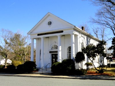 Former bank on Grafton Common - Grafton, MA - DSC04552