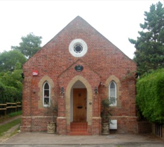 Former Wesleyan Methodist Chapel, London Road, Holybourne (July 2019) (1)