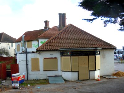 Former Atlas pub, 253 Old Shoreham Road, Aldrington (October 2014) (3)