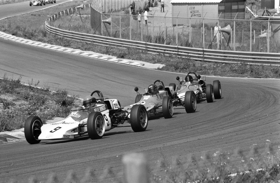 Formule Vee 1300 op Zandvoort Jelle Hingst (9) aan kop, daarna Steenbergen (33), Bestanddeelnr 927-3392