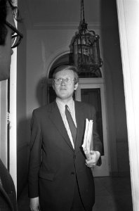 Formateur Biesheuvel ontvangt fractievoorzitters VVD, KV ARP, en CHU, Wiegel (VV, Bestanddeelnr 925-7944