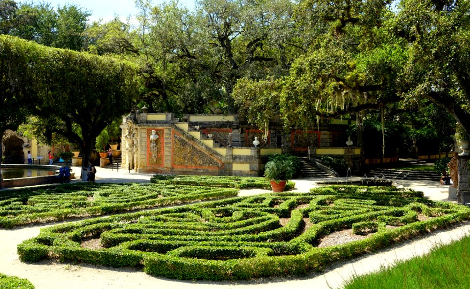Formal gardens - Vizcaya Museum and Gardens - Miami, Florida - DSC08633