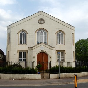 Former Alton United Reformed Church, Normandy Street, Alton (NHLE Code 1338922) (July 2019) (2)
