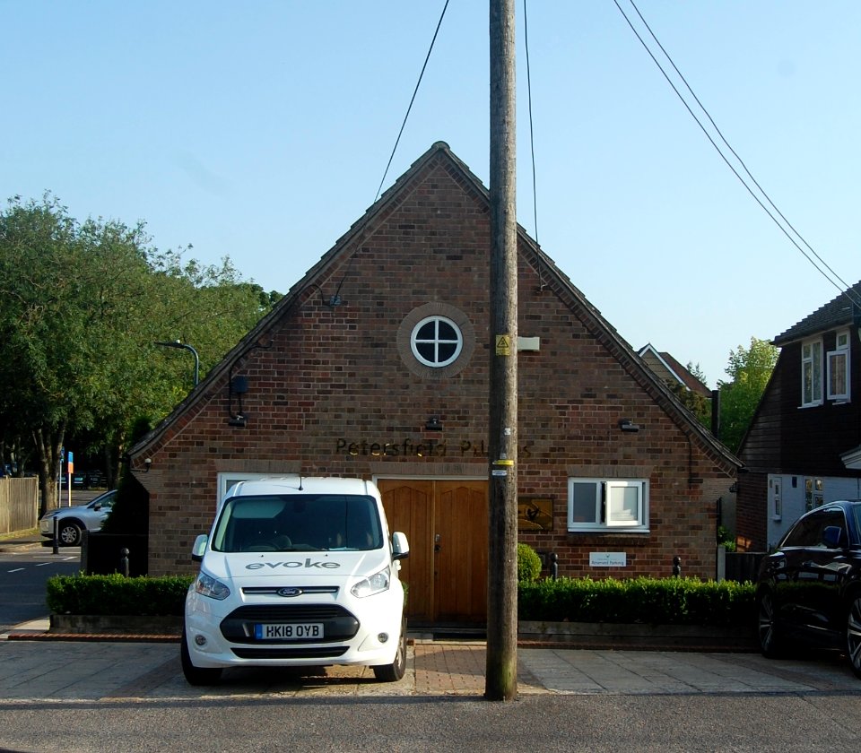 Former Barham Road Meeting Room, Barham Road, Petersfield (July 2019) (1)