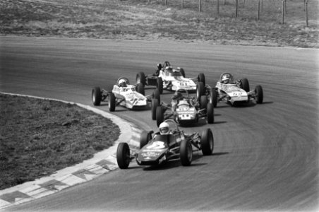 Formule Ford op circuit van Zandvoort, kopgroep met Bleekemolen(7) en Kennedy, Bestanddeelnr 928-5687