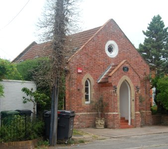 Former Wesleyan Methodist Chapel, London Road, Holybourne (July 2019) (2)