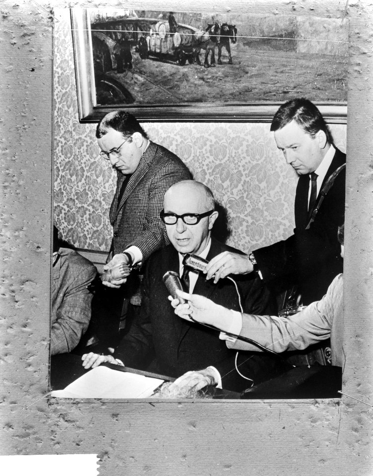 Formateur Pierre Harmel van Belgie, Bestanddeelnr 918-0019