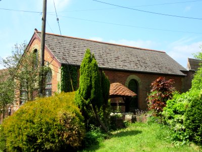 Former Mark's Corner Methodist Chapel, Mark's Corner, Isle of Wight (May 2016) (1)