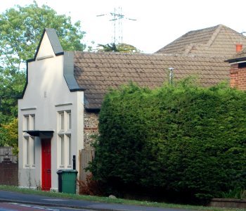 Former Independent Methodist Chapel, London Road, Horndean (May 2019) (2)