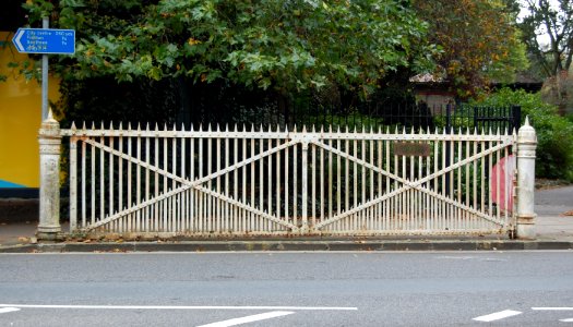 Former Level Crossing Gate, Edinburgh Road, Portsmouth (October 2017) (2)