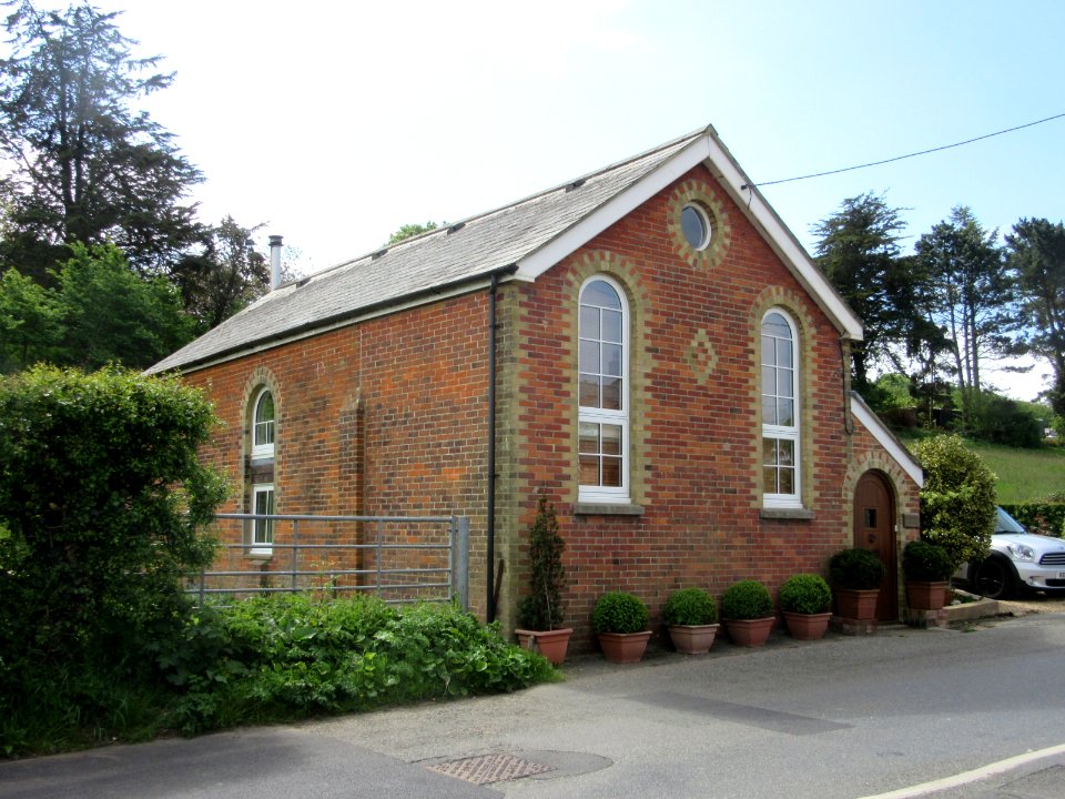 Former Methodist Church, Main Road, Chillerton (May 2016) (2)