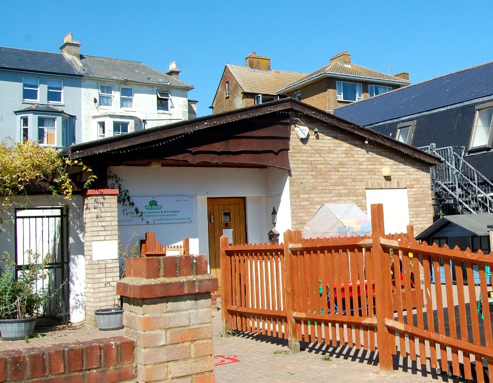 Former Kingdom Hall of Jehovah's Witnesses, Stockleigh Road, St Leonards-on-Sea (June 2020) (2)