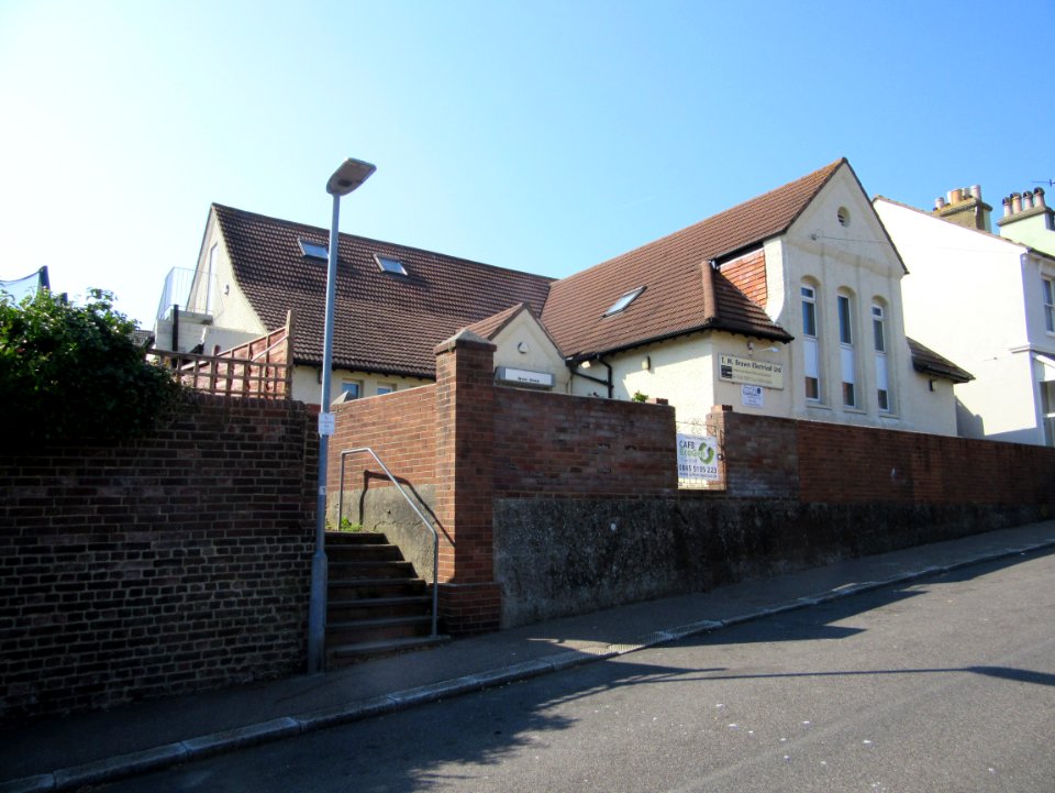 Former Mission Chapel, Grove Road, Ore, Hastings (June 2015) (2)