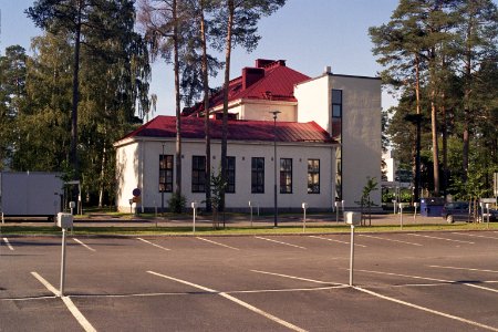 Former hospital building in Peltola, Oulu Aug2008 003