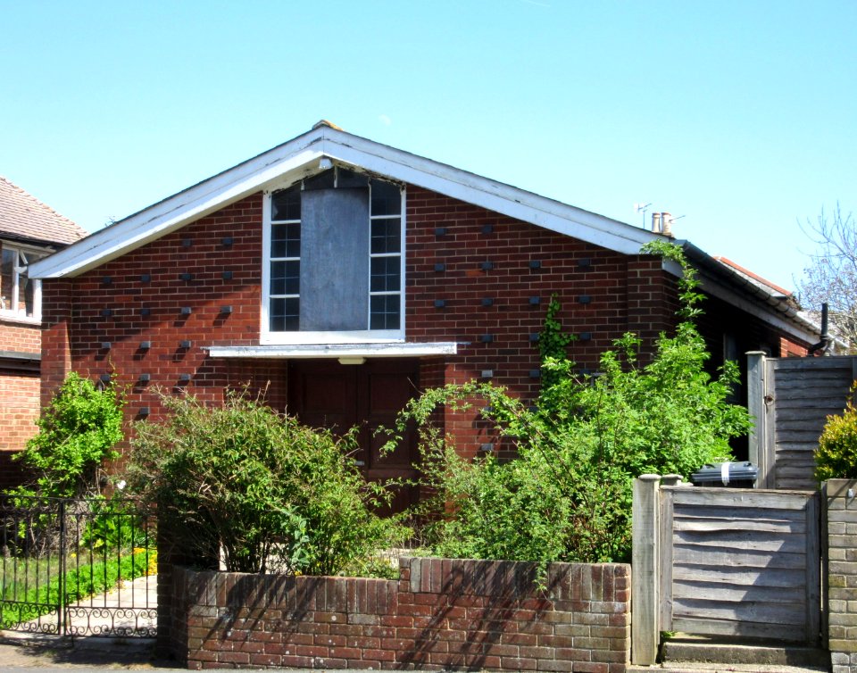 Former Holy Cross RC Church, Seafield Road, Seaview (May 2016) (2)