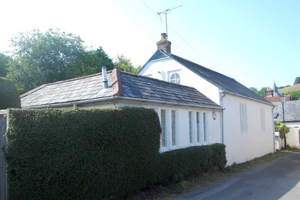 Former Church of the Assumption, Temple Lane, East Meon (July 2019) (6)