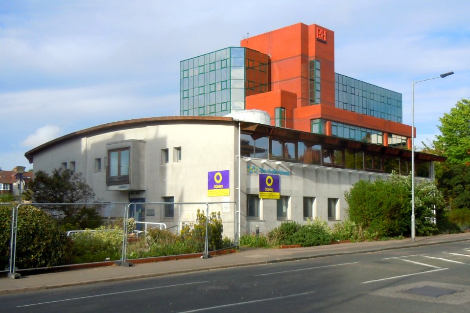 Former Hyde Housing Office, 113–119 Davigdor Road, Hove (May 2018)
