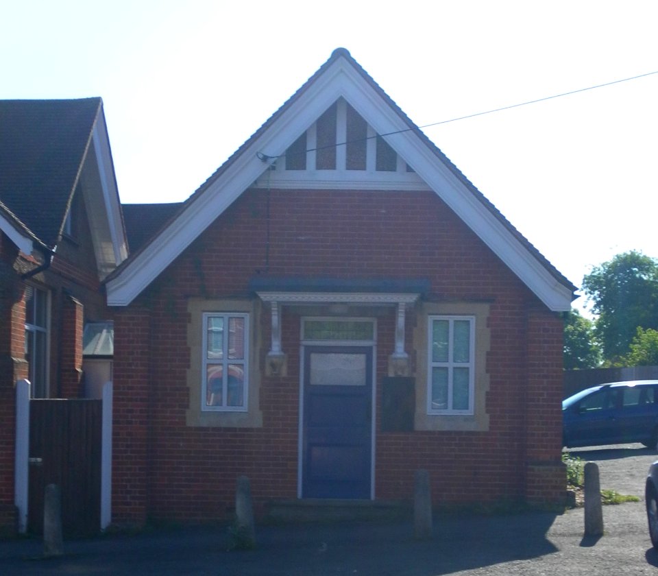 Foresters Strict Baptist Chapel, Harcourt Road, Uckfield (May 2013)
