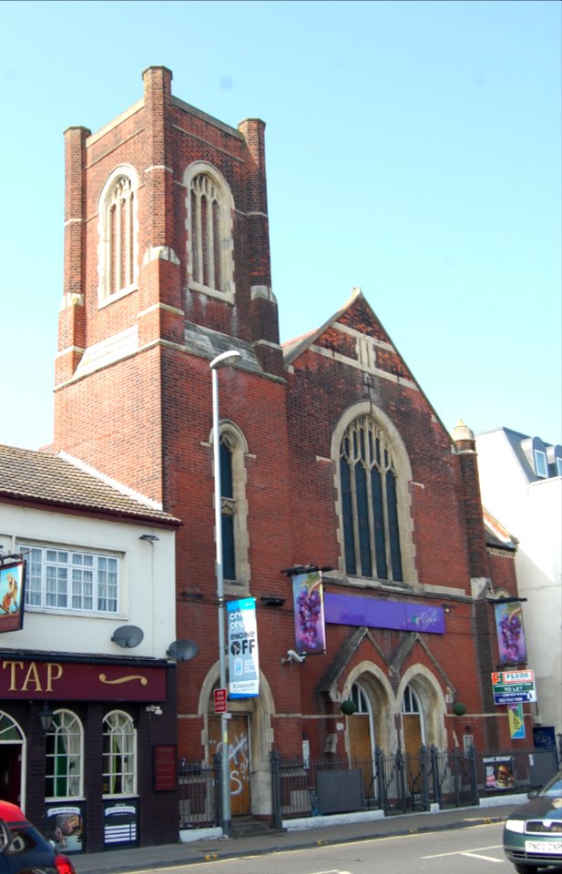 Former London Road Baptist Church, 19 London Road, North End, Portsmouth (March 2019) (1)