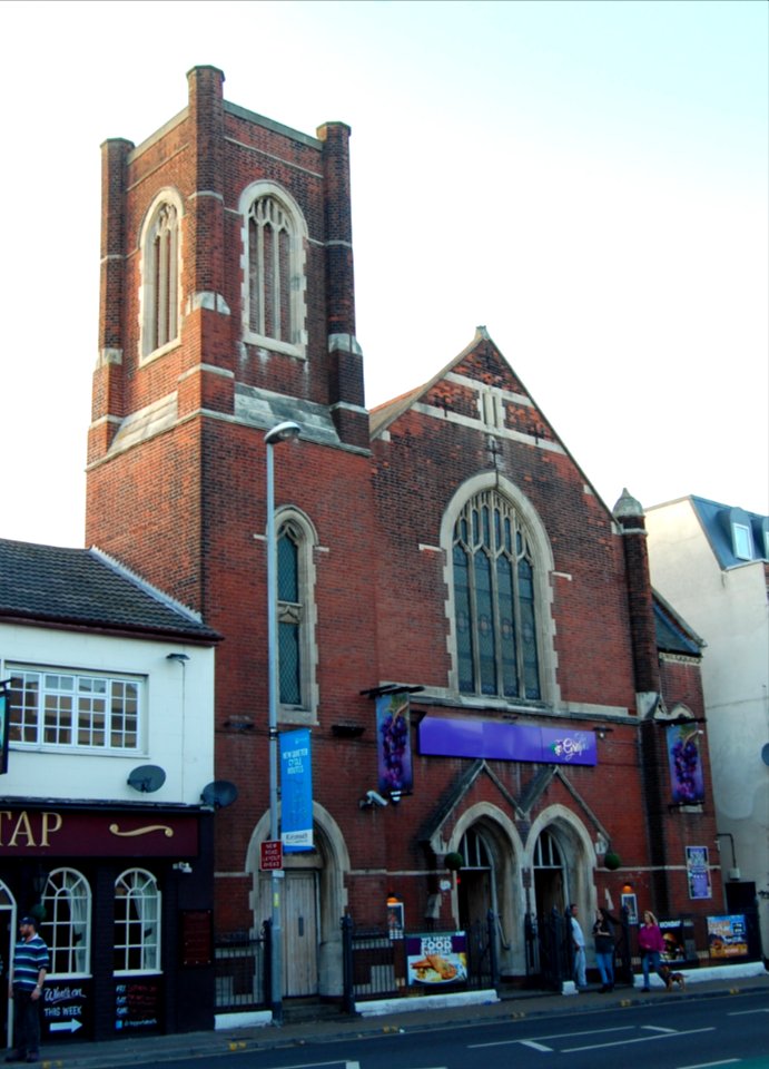 Former London Road Baptist Church, 21 London Road, North End, Portsmouth (October 2017) (3)