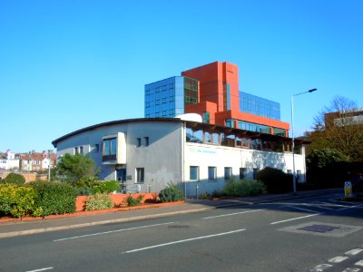 Former Hyde Housing Office, 113–119 Davigdor Road, Hove (November 2014) (1)