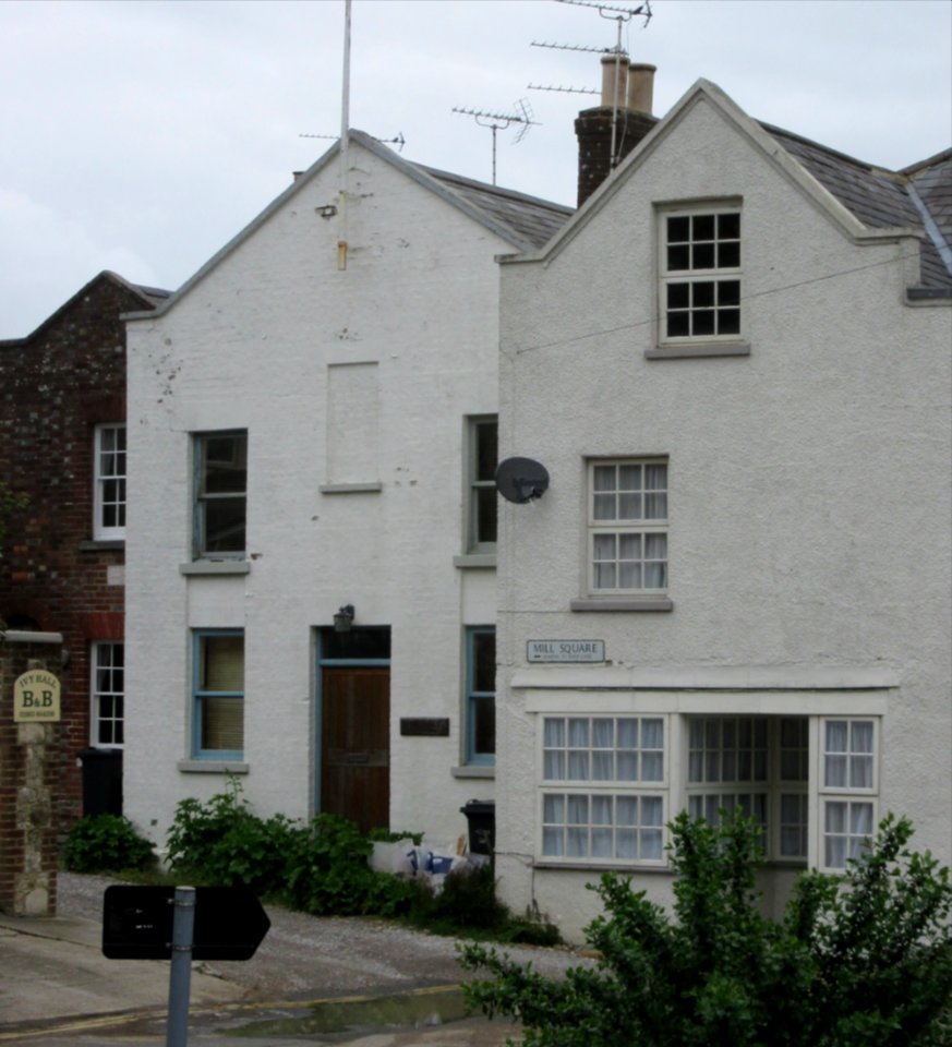Former Methodist Chapel, Mill Square, Wootton (May 2016) (1)